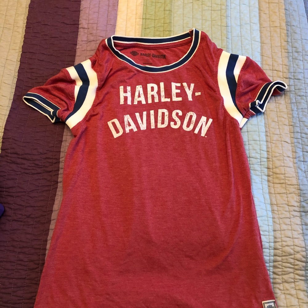 Women’s small HD T-shirt